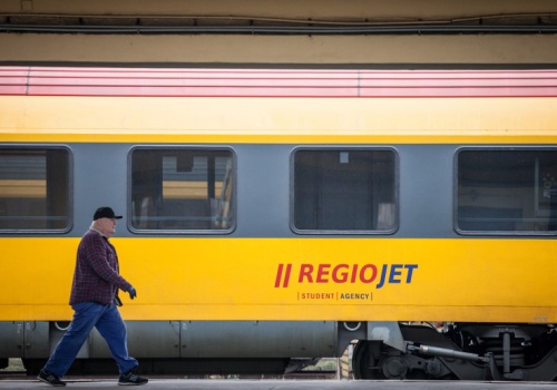 Pasażerowie w szoku po decyzji przewoźnika. Wiadomo, co ze zwrotem pieniędzy