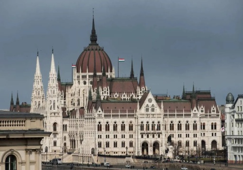 Wybory parlamentarne na Węgrzech. Lokale już otwarte, wyborcy ruszyli zagłosować