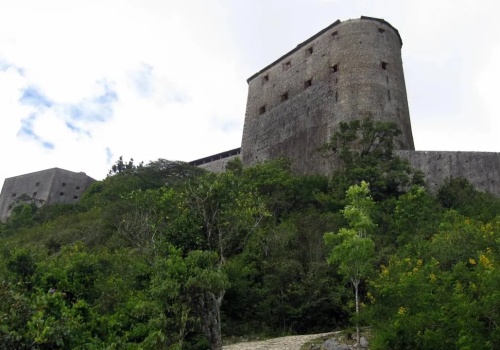 Śmiertelna panika w zabytkowej twierdzy. Nie żyje ponad 30 osób