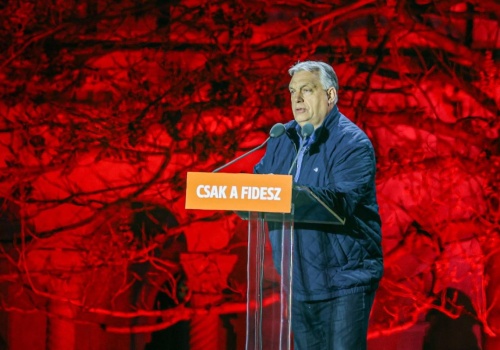 Węgry. Lokale wyborcze już otwarte. Są pierwsze dane dotyczące frekwencji