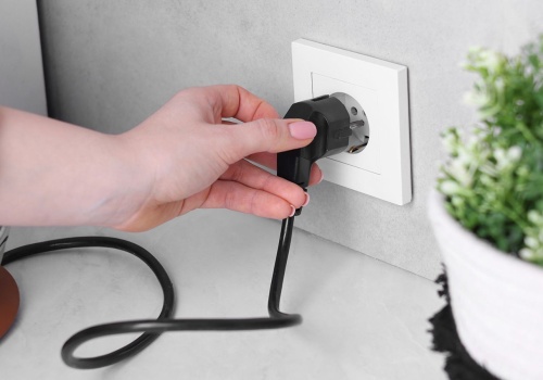 Nie tylko kradną prąd, ale też zagrażają pożarem. Na pewno jedno z tych urządzeń masz w domu