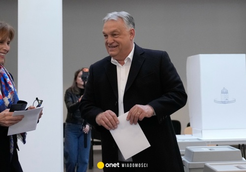 Orban i Magyar już zagłosowali. 