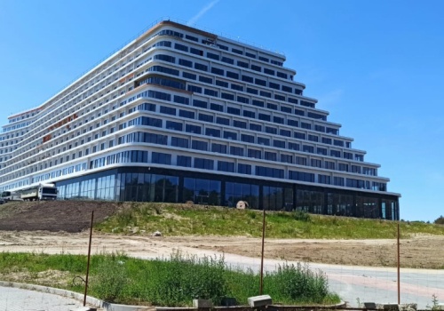 Gołębiewski szuka załogi do największego hotelu w Polsce. W rekrutacji także pracownicy z Filipin