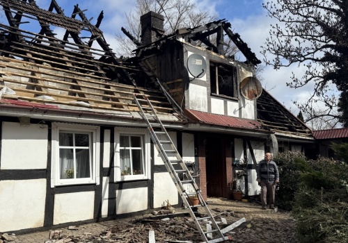 Dramat rodziny ze Swołowa. W pożarze stracili wszystko. Trwa zbiórka na odbudowę domu