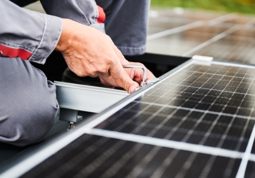 Fotowoltaika wchodzi na bloki. Spółdzielnie oferują panele na dachu
