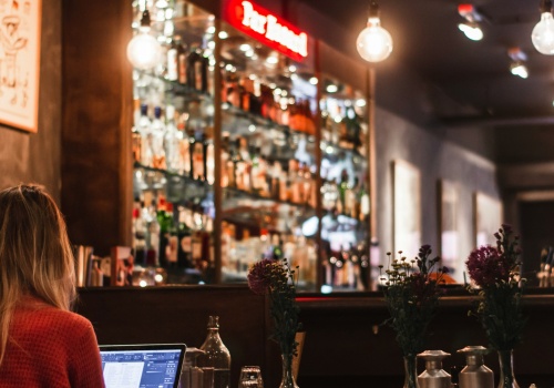 Kluby pełne ludzi, ale zysków mniej. Winne nowe nawyki młodych