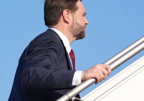 Fiasko rozmów między USA a Iranem. Vance wrócił do domu