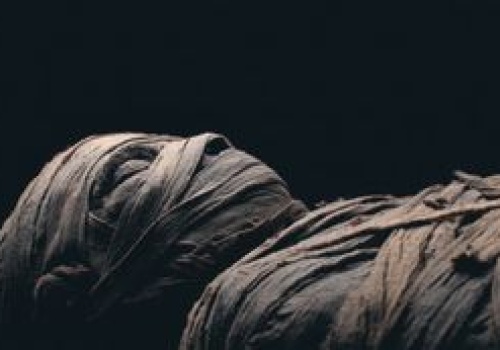 Co skrywała egipska mumia dziecka? Przełomowe badania Polaków