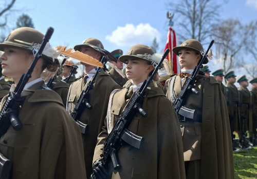 „Nie bądź obojętny”. Nowy Sącz przeszedł Marszem Pamięci Sybiraków