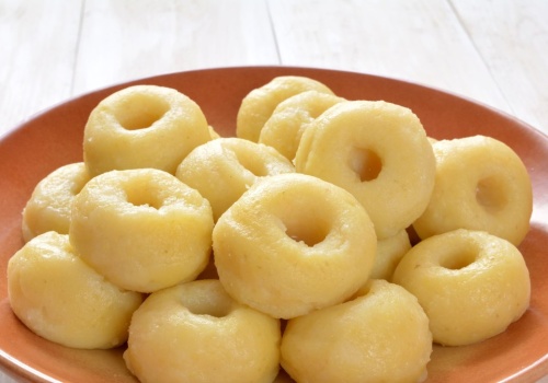 Babcia dodaje to do klusek śląskich. Wychodzą sprężyste i nie kleją się