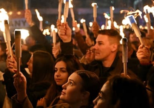 To on jest twarzą rewolucji młodych przeciwko Orbánowi. Bence Szabó rzucił rękawicę reżimowi