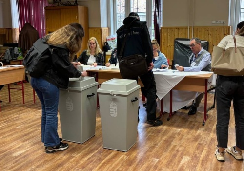 Szturmem ruszyli do urn, rekord pobity. Najnowsze dane o frekwencji w wyborach na Węgrzech