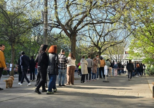 Tłumy przed lokalami wyborczymi na Węgrzech. Od rana padały rekordy frekwencji
