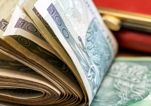 Banki apelują o trzymanie gotówki. Ale tam nigdy jej nie chowaj - złodzieje znają te kryjówki