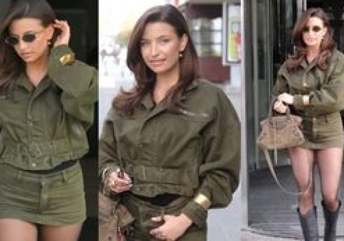 Julia Wieniawa wyłania się ze studia śniadaniówki w ultrakrótkiej mini. Robi wrażenie? (ZDJĘCIA)