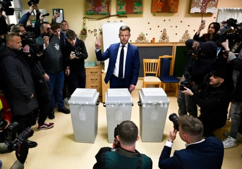 Historyczna frekwencja i apel lidera opozycji. Koniec głosowania na Węgrzech