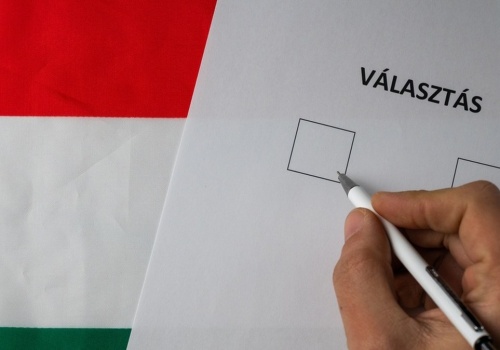 Zamiast exit poll. Węgierskie sondaże za pięć dwunasta