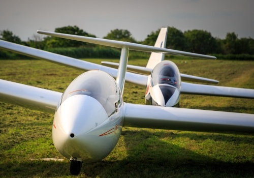 Dwa szybowce zderzyły się w powietrzu. Zginął polski pilot