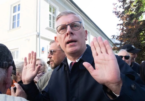 Cenckiewicz pod prąd narracji polskiej prawicy ws. wyborów na Węgrzech. 