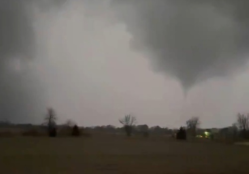 Mieszkańcy Illinois poszkodowani przez gwałtowne burze i tornada otrzymają pomoc