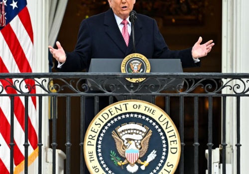 Trump rozważa wznowienie ataków na Iran po fiasku negocjacji pokojowych