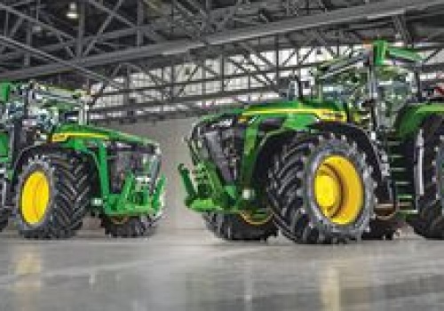 Nie zgadzają się, ale zapłacą. John Deere dogadał się z amerykańskimi rolnikami
