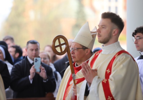 ,Kardynał Grzegorz Ryś w Łagiewnikach: Mamy dotykać tych ran