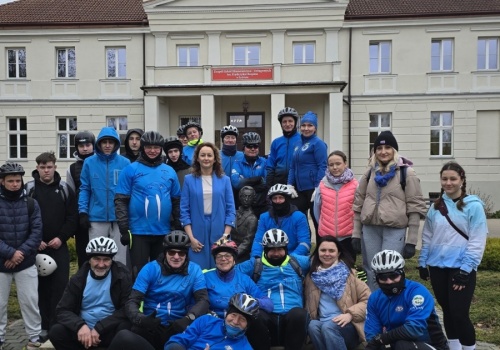 Niebieski rajd wyruszył z Żychlina. Rowerem po świadomość autyzmu