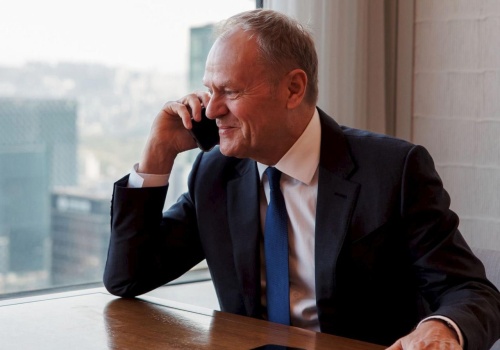 Donald Tusk zabrał głos po wyborach na Węgrzech. Już rozmawiał z Magyarem
