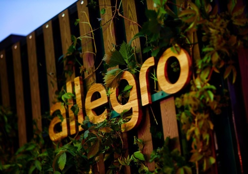 Polski gracz wśród gigantów. Allegro wchodzi do europejskiej czołówki e-commerce