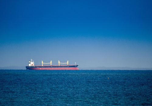 Rynki reagują na załamanie rozmów USA-Iran. Złoty stabilny, dolar odrabia straty