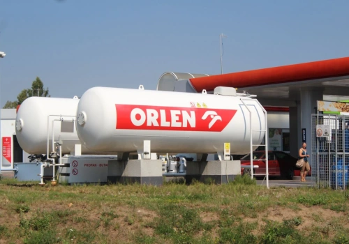 LPG wciąż drogie mimo spadków ropy. 3 mln kierowców pominiętych w rządowym programie