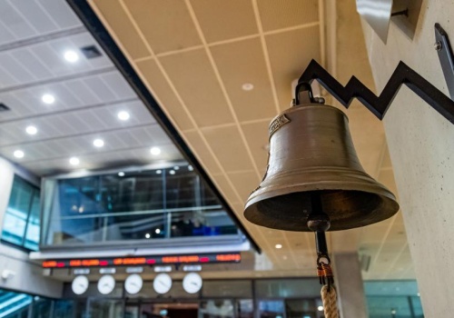 Droga ropa, droższy Orlen i posesyjna kara dla XTB. Poniedziałek na GPW