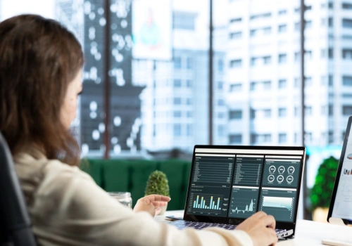 Koniec złudzeń o łatwej pracy w IT. Poprzeczka poszła w górę