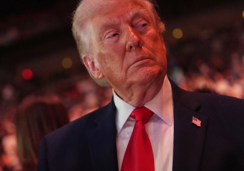 Trump ostrzega Iran, żeby statki nie zbliżały się do blokady. 