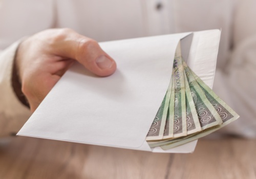 Ile pieniędzy do koperty na komunię w 2026 roku? Są kwoty