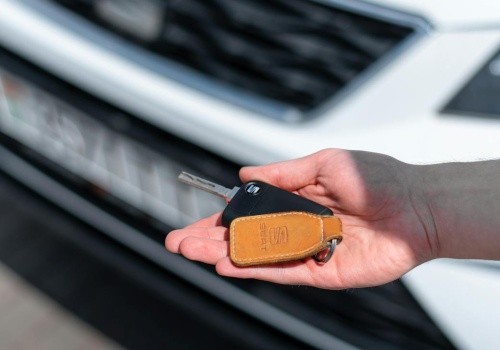 Kredyt na samochód używany – kiedy to lepsze rozwiązanie niż gotówka lub leasing?