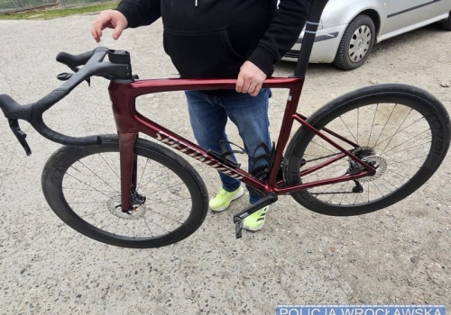 Ukradł rower i podczas ucieczki dogonił liderów Ślężańskiego Mnicha
