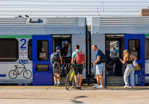 Polskie miasto bez pociągów nad morze. Mieszkańcy mają dość