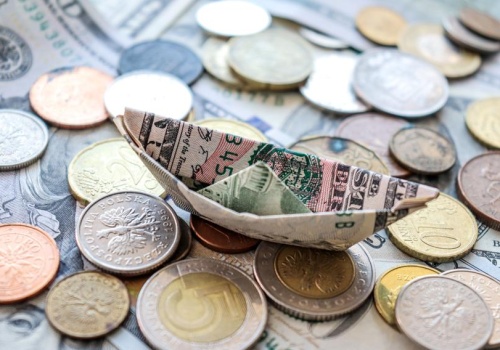 Cieśnina Ormuz podwójnie zablokowana, ale złoty trzyma się mocno