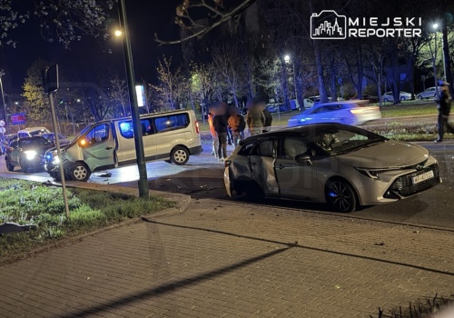 Nieoznakowany radiowóz staranował Toyotę po pościgu na Ursynowie