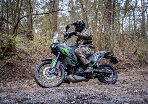 Nowość 2026: Kawasaki KLE 500 – legenda powraca! Test, dane techniczne, cena, wady, zalety