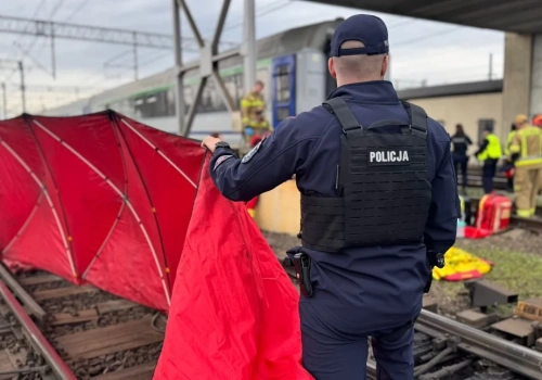 Potrącenie na torach w Gliwicach. Lądował helikopter LPR