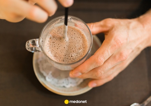 Sypnij do kawy. Rozjaśni ci się w głowie, a ciśnienie spadnie