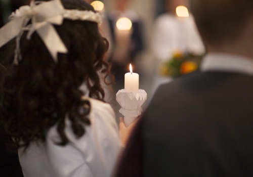 Rezerwacja komunii na 2029 rok. Polacy muszą wybrać lokal na kilka lat przed uroczystością