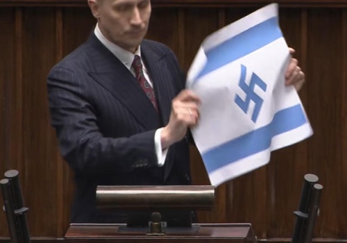 Zamieszanie w Sejmie. Poseł Berkowicz pokazał flagę ze swastyką. Czarzasty od razu z…