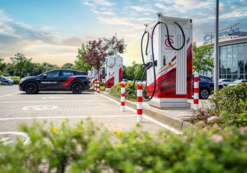 ORLEN uruchamia huby szybkiego ładowania pojazdów w Czechach