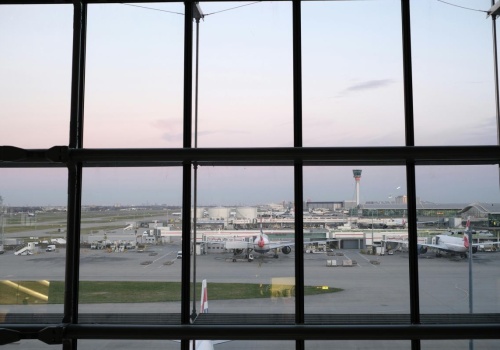 Linie lotnicze ostrzegają. Pierwsze skutki możemy odczuć już w maju. Wszystko przez brak paliwa