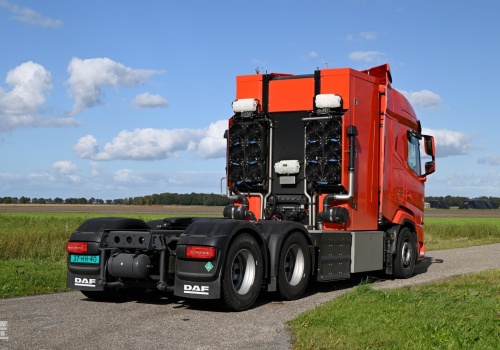 Miliony na dopłaty do ciężarówek: wodór w Niemczech, autopiloty w Holandii