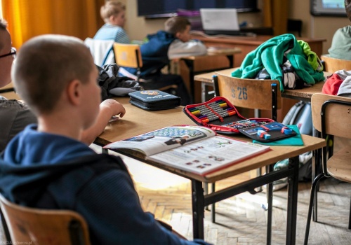 Pokazała zadanie domowe dla trzecioklasistów. 